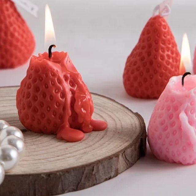Strawberry Scented Candle Box of 2 & 4