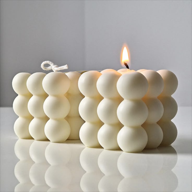 Minimalist Pinterest-Inspired Bubble Candle