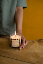 Clinomania- A cinnamon Scented Candle